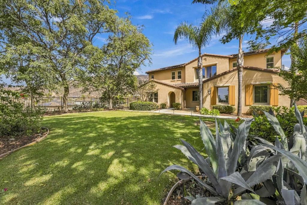 3051 Vineyard Way — photo