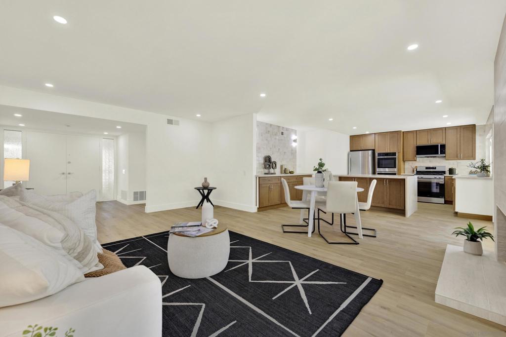12621 Opimo Dr — photo