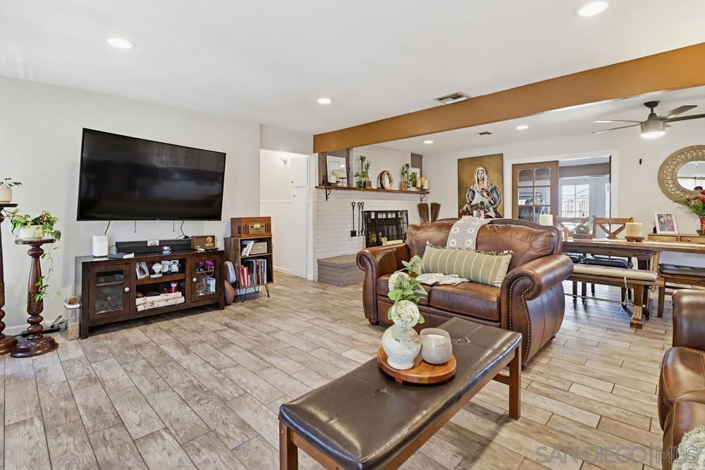 121 S Stephanie Lane — photo