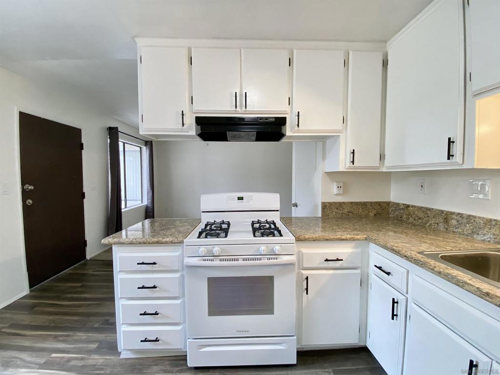 8965 Switzer Dr 4 — photo