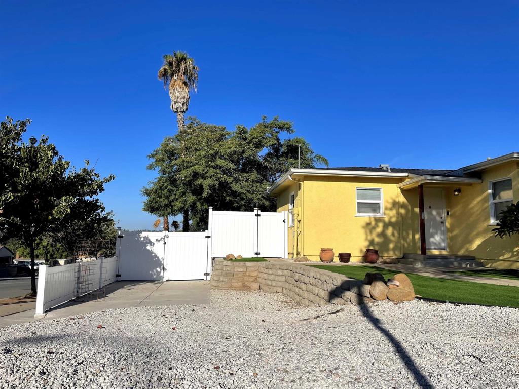 6802 Clara Lee Avenue — photo