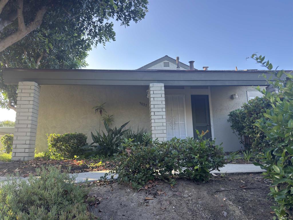 5037 La Cuenta Dr. — photo