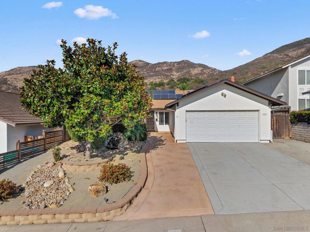 7575 Volclay Dr — photo