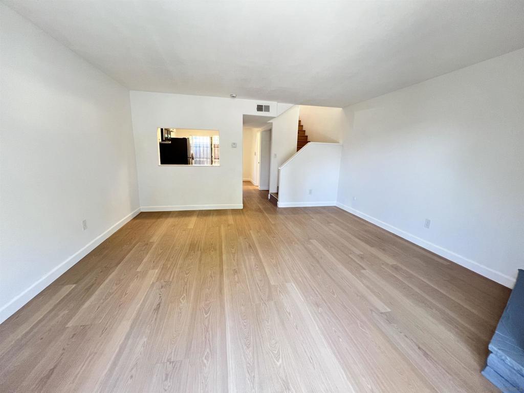 464 Woodlawn Dr D — photo