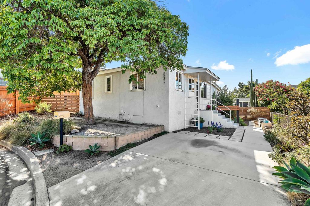 6647 Bell Court — photo
