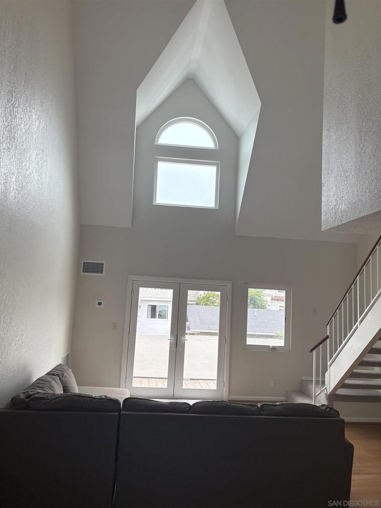 374 Orange Ave E, Coronado, CA 92118 — photo 2