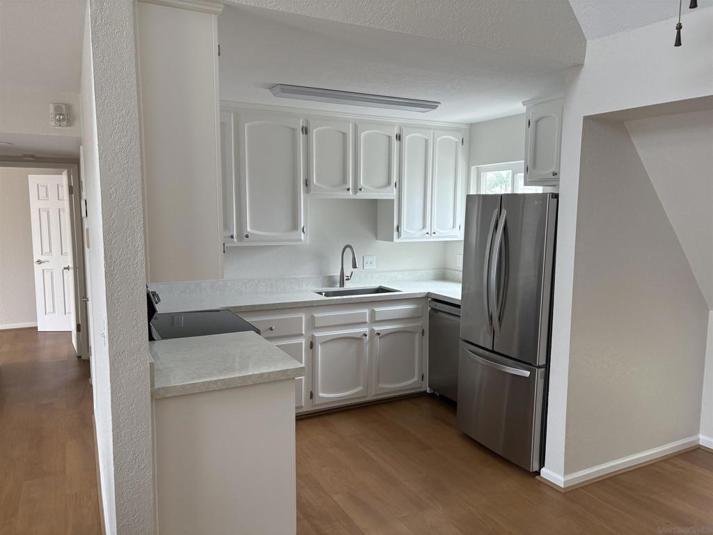374 Orange Ave E, Coronado, CA 92118 — photo 3