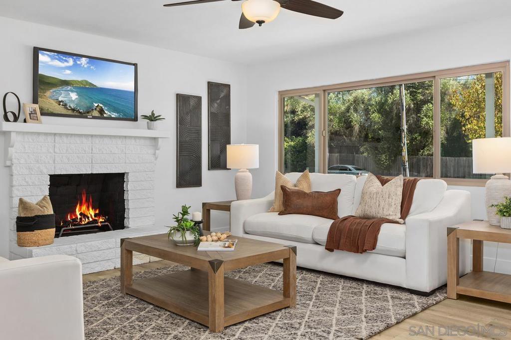 2738 Oak Hill Dr — photo