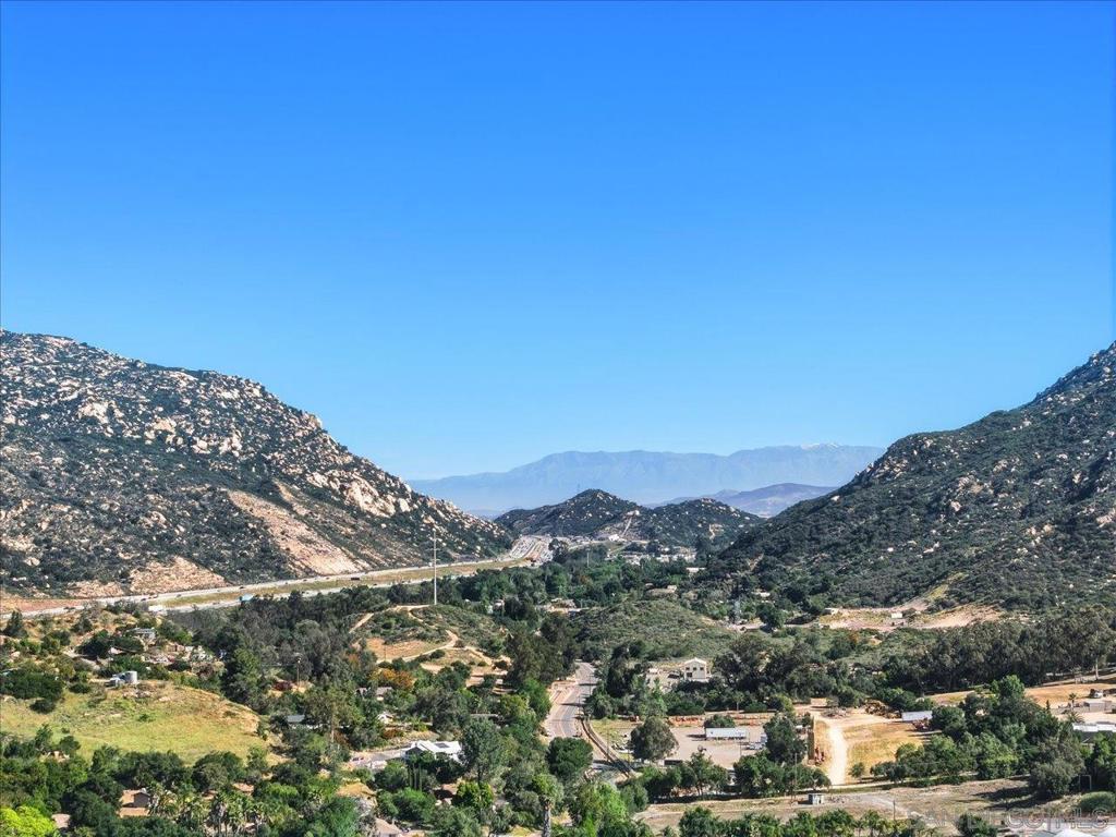 5461 Rainbow Creek — photo