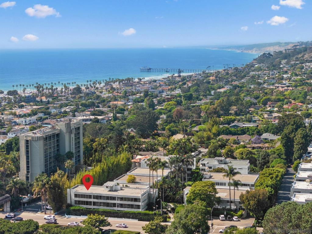 2352 Torrey Pines Rd Unit 9 — photo