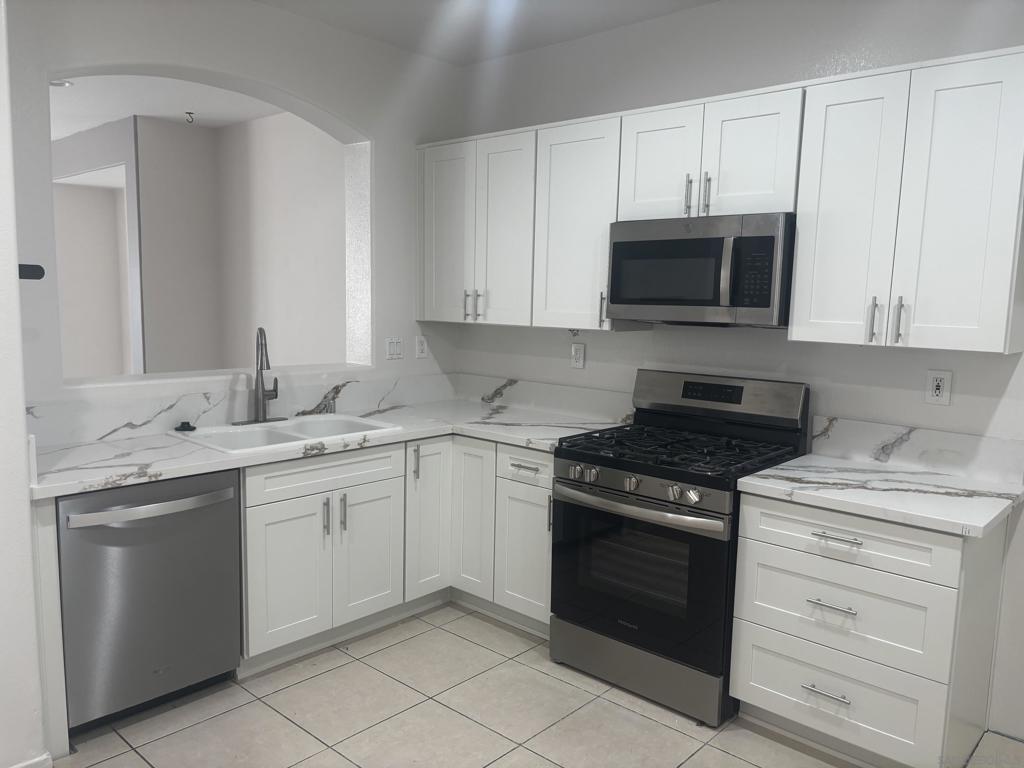 4498 Brisbane Way Unit 3 — photo