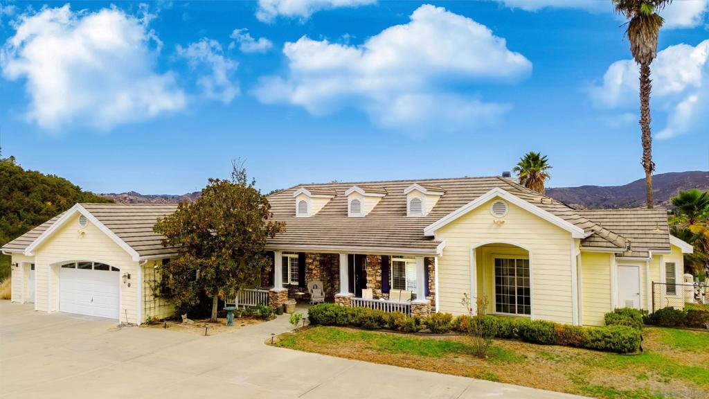 991 River Oaks — photo