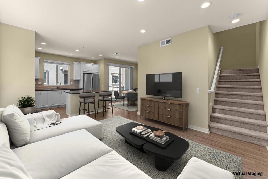 2564 S Escondido Blvd Unit 512 — photo