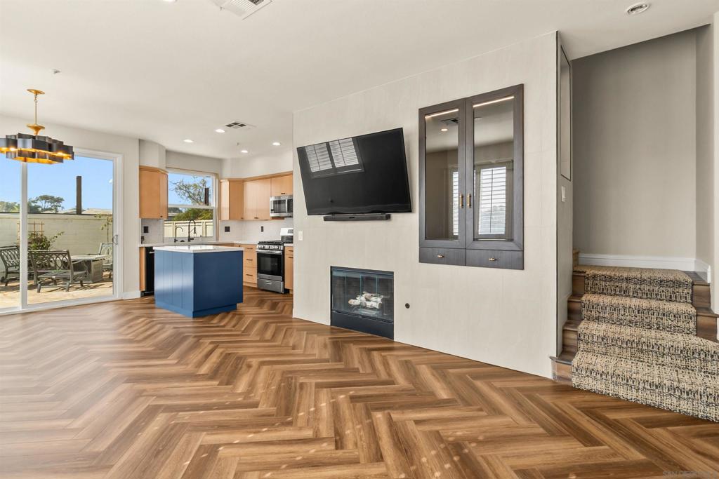 406 Carmel Creeper Pl — photo