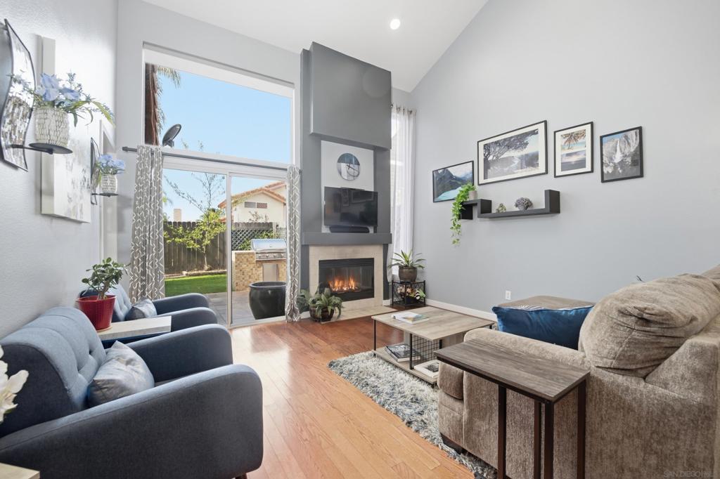 12568 Rideabout Ct — photo