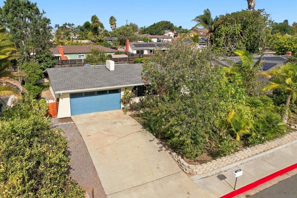 1132 S Rancho Santa Fe Rd — photo