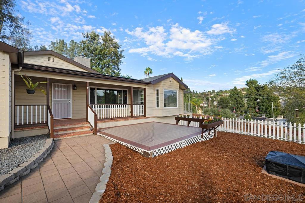 9092 Terrace Dr — photo