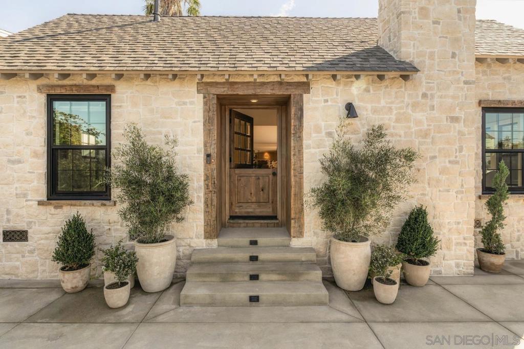 351 Fern Glen — photo