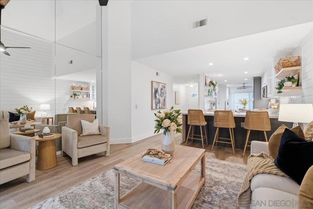 16110 Avenida Venusto Unit 5 — photo