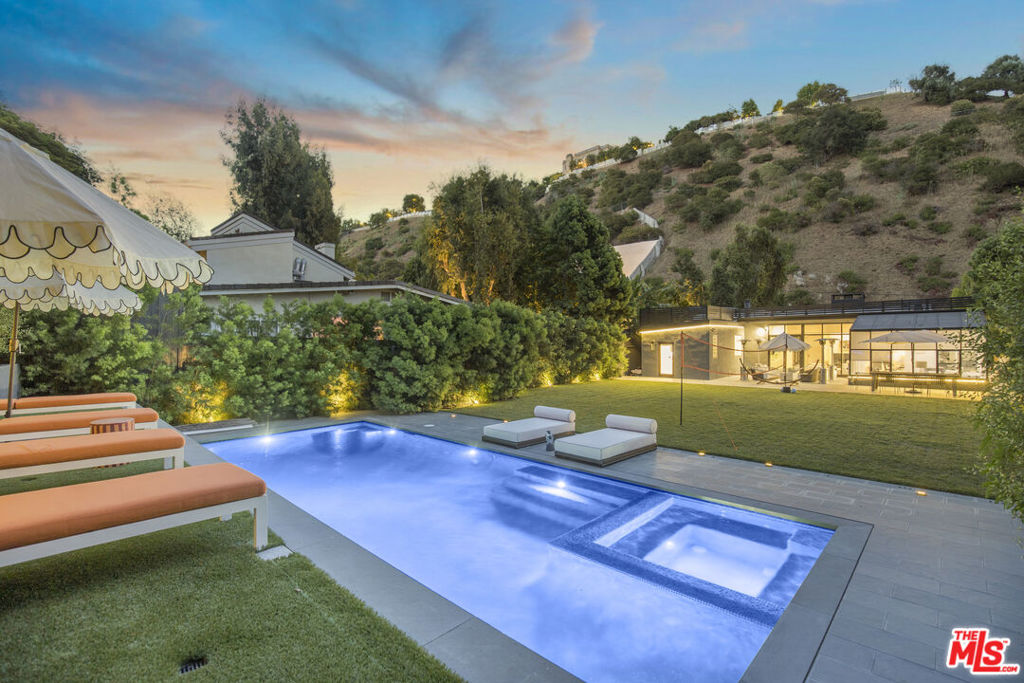 1833 Franklin Canyon Drive — photo
