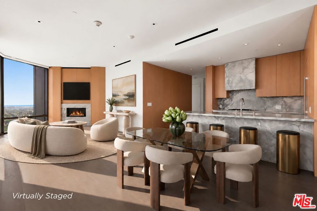 211 W Elm Court Unit 16B — photo
