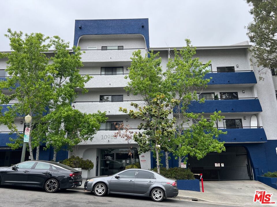 10982 Roebling Avenue Unit 511 — photo