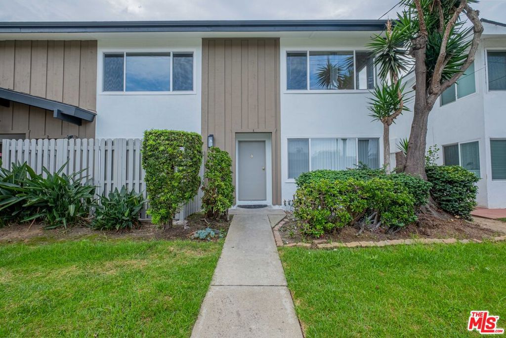 4712 Del Amo Boulevard Unit 1 — photo