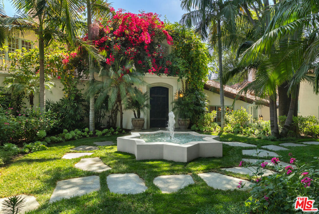 2809 Nichols Canyon Road — photo