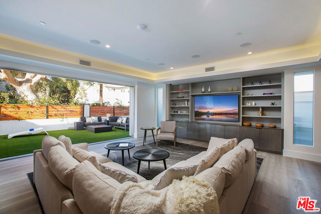 6064 Saturn Street — photo