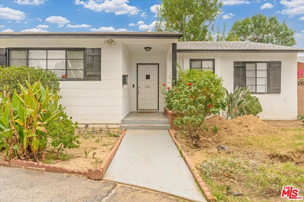 17402 Hart Street — photo