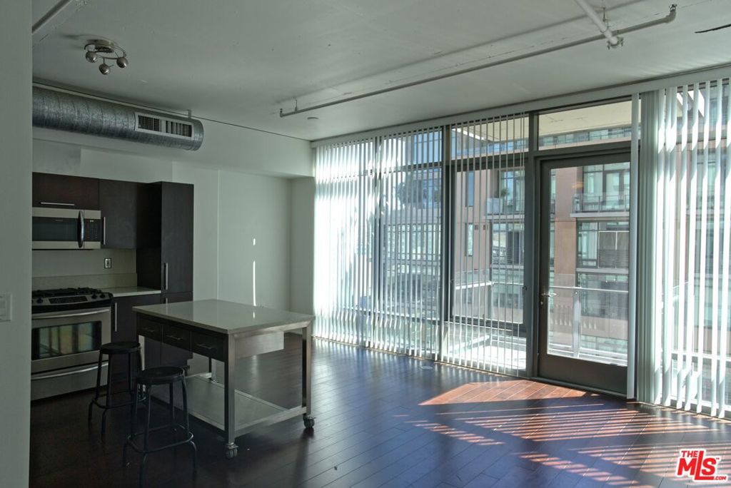1100 S Hope Street Unit 1111 — photo