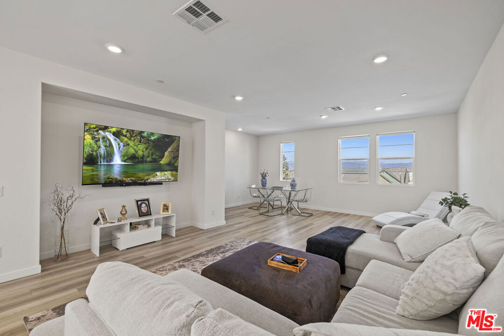 27109 Valley Oak Place — photo
