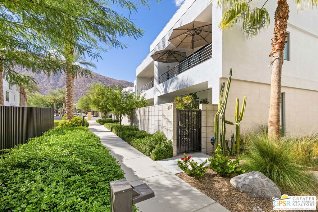 377 Huddle Springs Way — photo