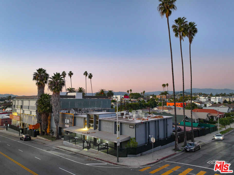 2503 Beverly Boulevard — photo