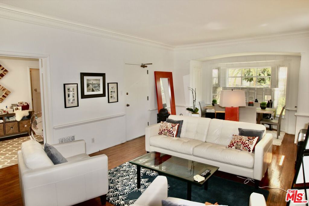 352 S Roxbury Drive — photo