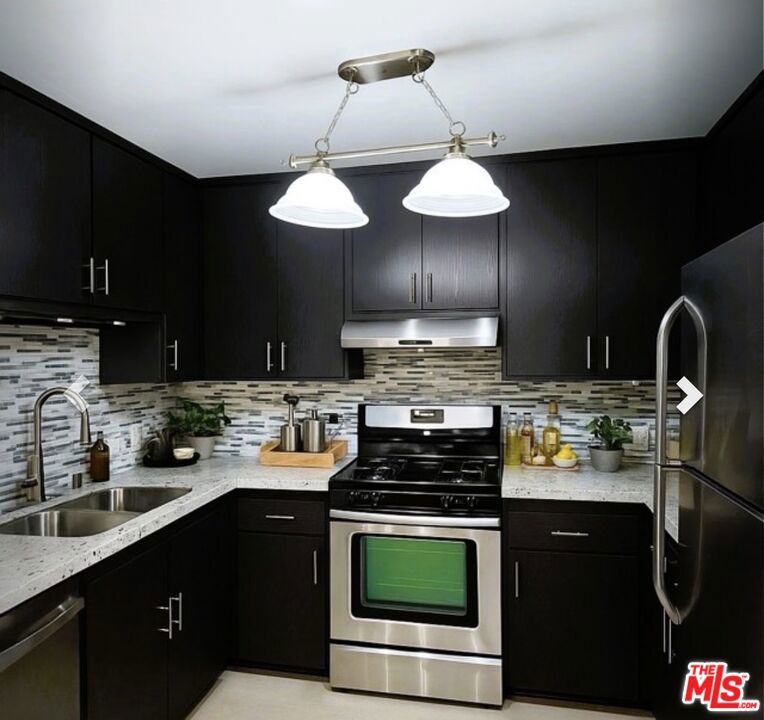 12157 Moorpark Street Unit 204 — photo