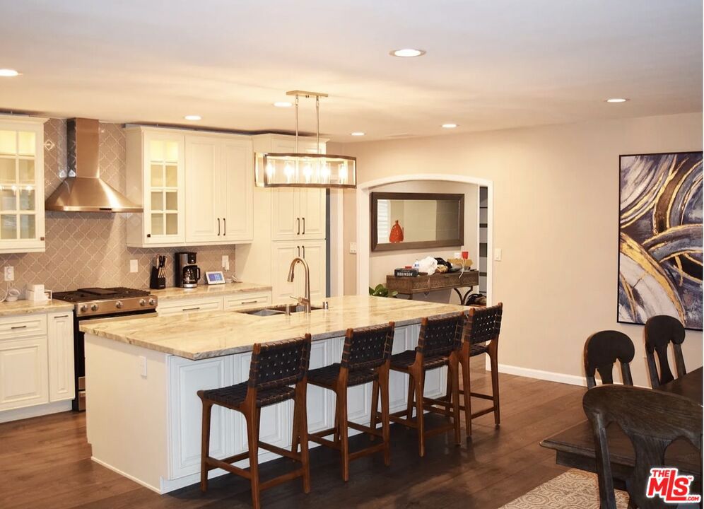 2814 W 108th Street — photo