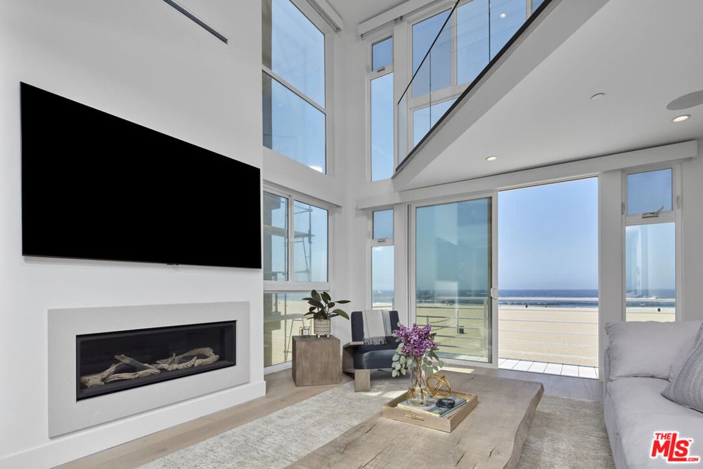 4403 Ocean Front Walk Unit 205 — photo