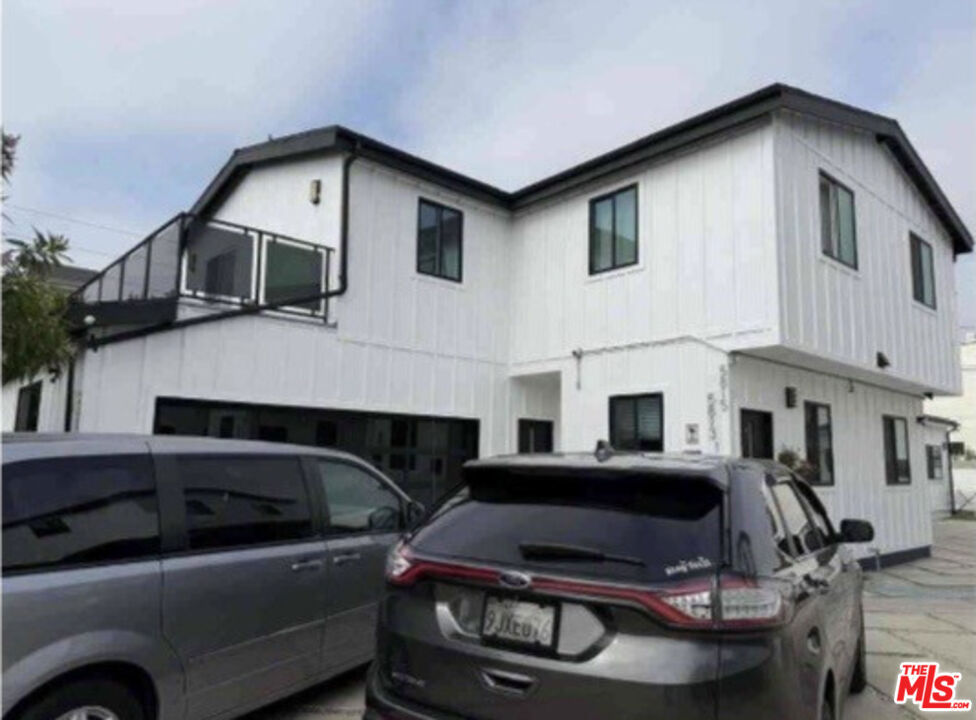 5813 Cleon Avenue Unit 3 — photo