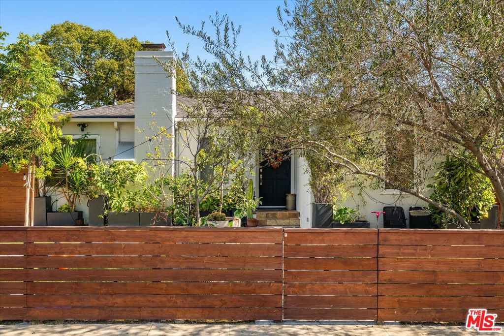 3012 S Beverly Drive — photo