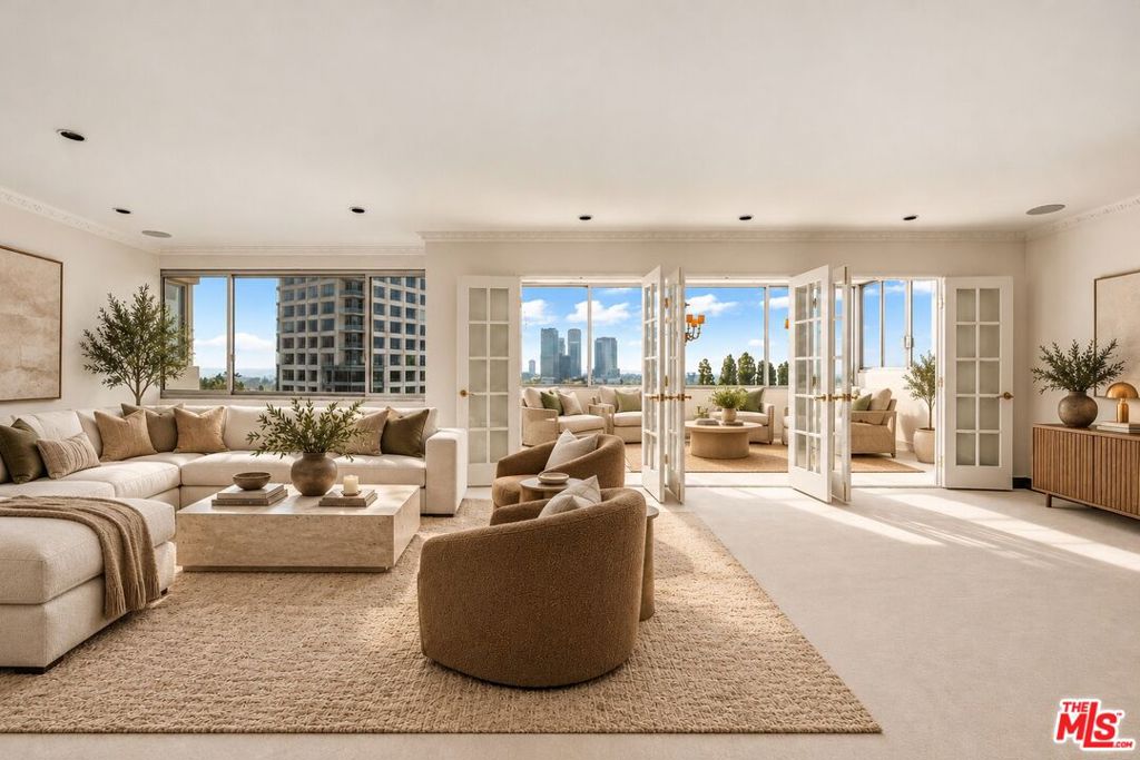 875 Comstock Avenue Unit 9D — photo