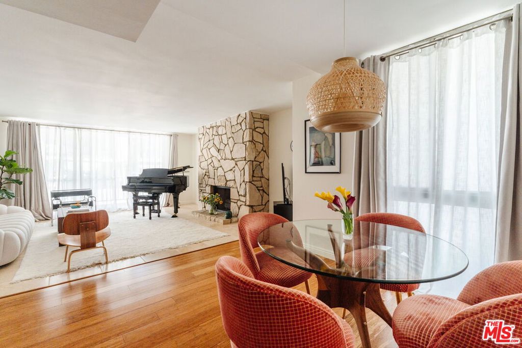 601 E Del Mar Boulevard Unit 204 — photo