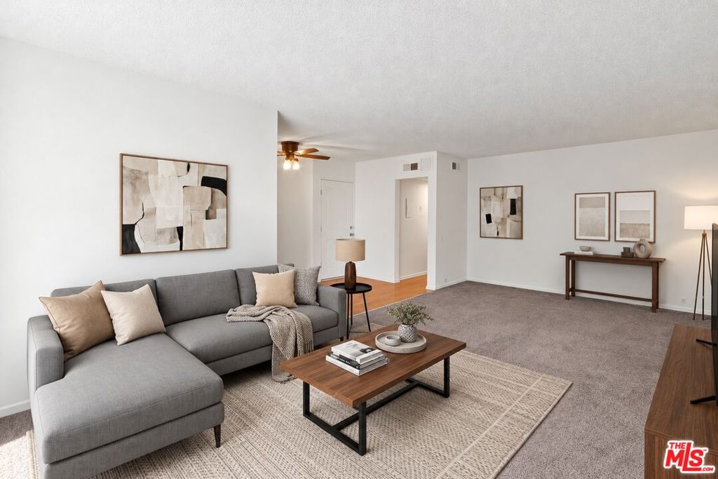 500 Evergreen Street Unit 306 — photo