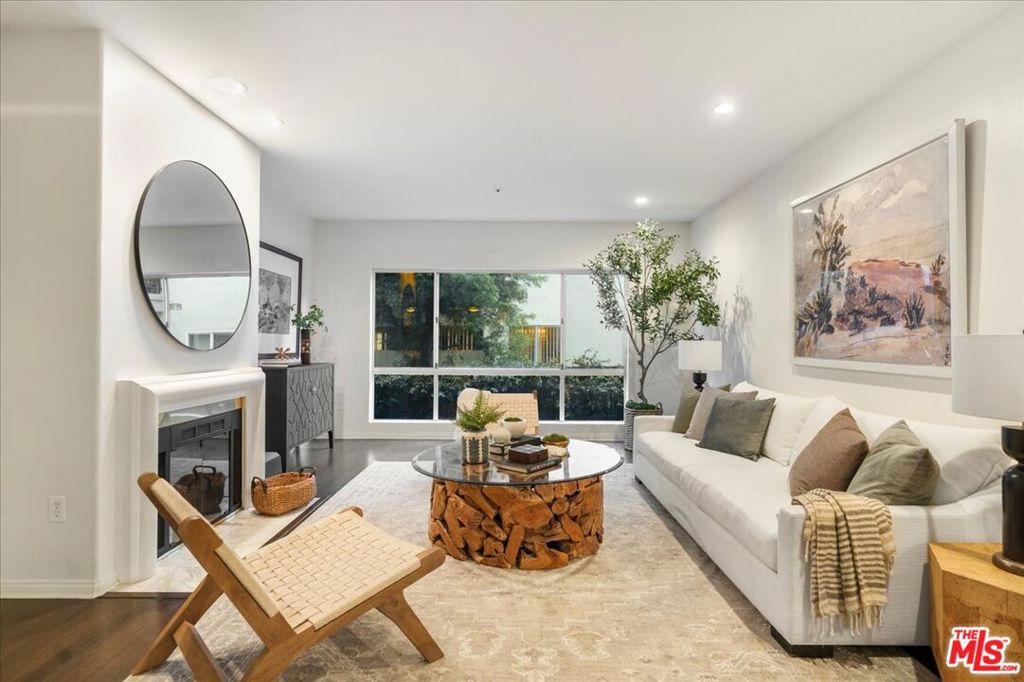 11855 Goshen Avenue Unit 104 — photo