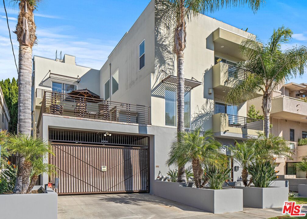 11851 Laurelwood Drive Unit 102 — photo