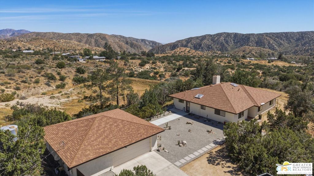 48484 Adeline Way — photo