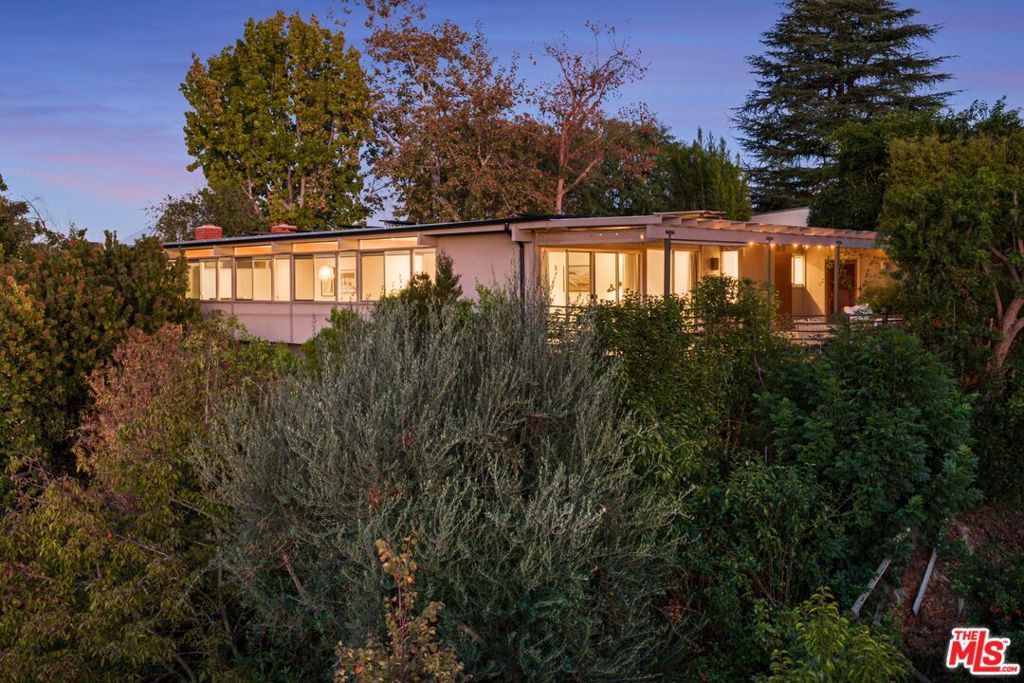 11526 Laurelcrest Drive — photo
