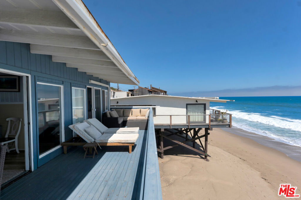 24528 Malibu Road — photo