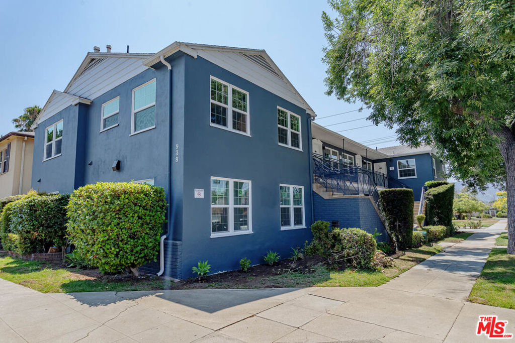 938 W Glenoaks Boulevard Unit 3 — photo