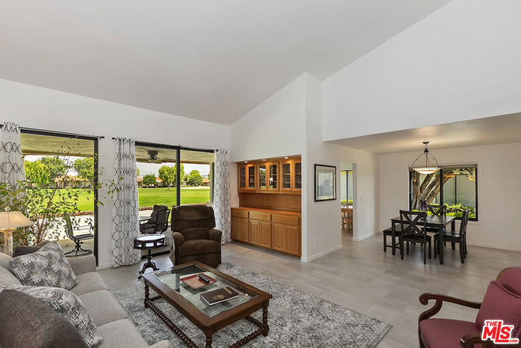 8 Padron Way — photo